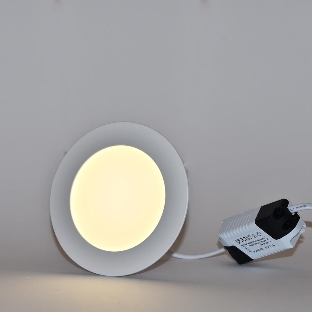 Svetlo, ktoré vás nezaťažuje: Prečo je 6W LED panel tichým hrdinom domova